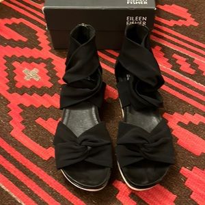 Eileen Fisher Zanya Black stretch and suede sandal size 7.5